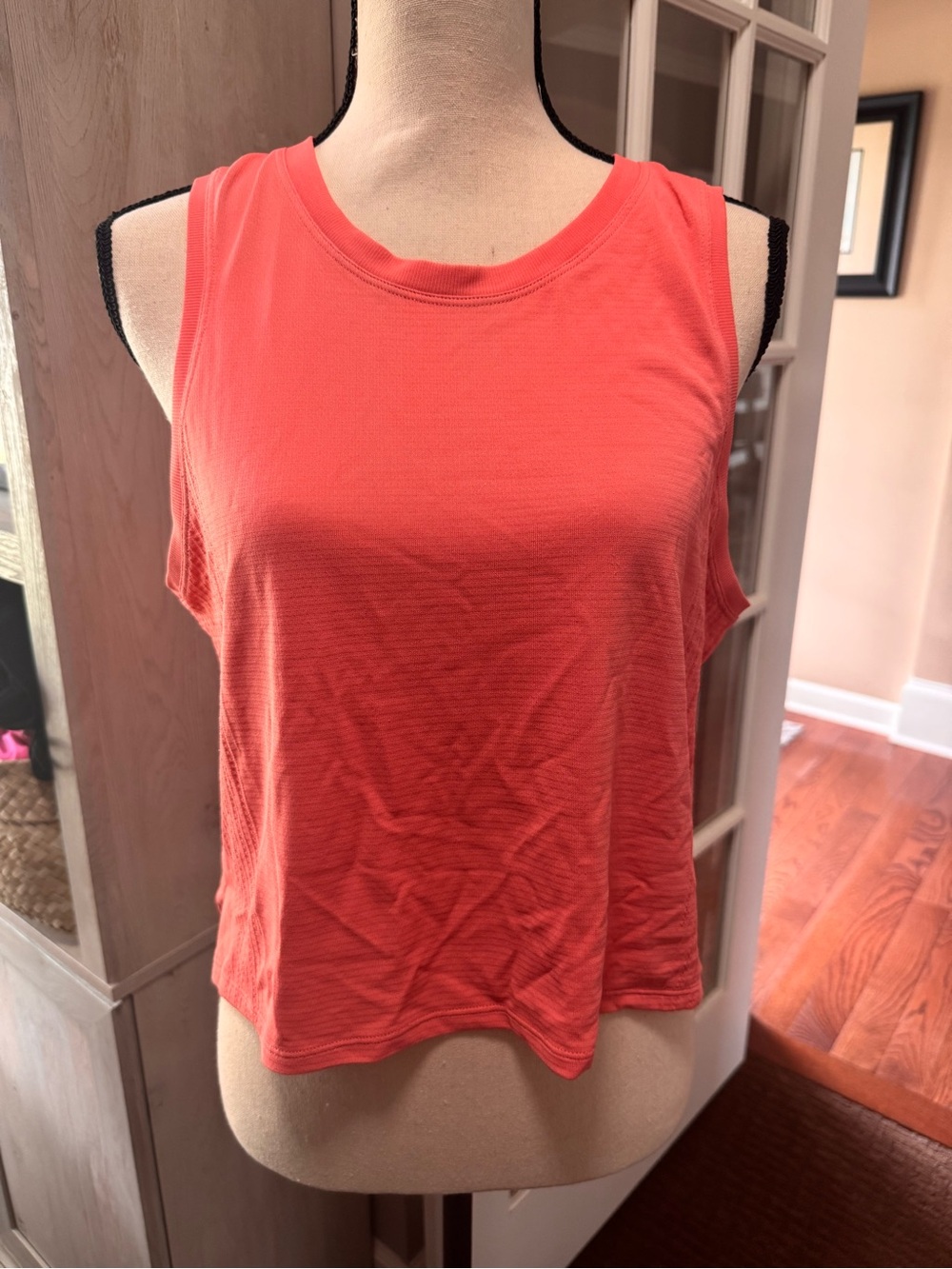 Lululemon size 8 train to be tank top